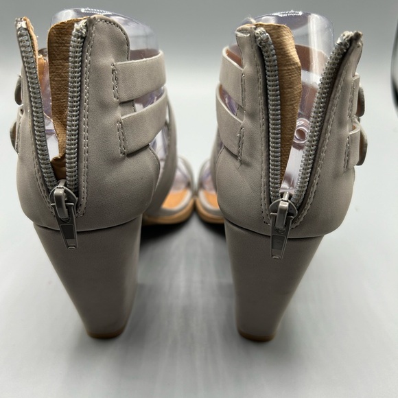 Charlotte Russe Gray Strappy Chunk Heel Open Toe Sandal Size 6 - Picture 8 of 14